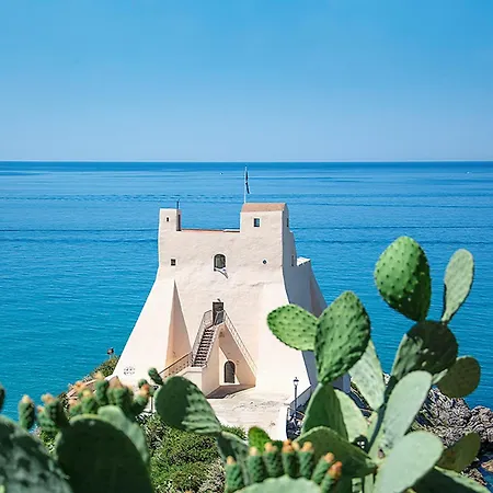Tra I Vicoli Di Sperlonga, Storia, Mare E Relax * Сперлонга
