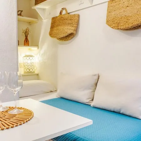 Tra I Vicoli Di Sperlonga, Storia, Mare E Relax *