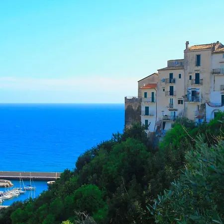 Tra I Vicoli Di Sperlonga, Storia, Mare E Relax Sperlonga